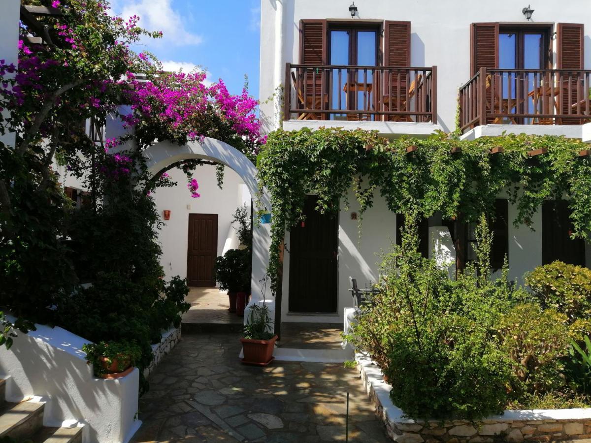 Christina Hotel Naoussa Exterior foto