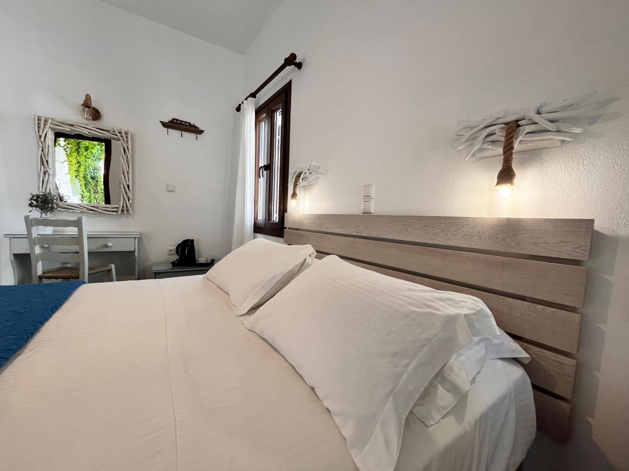 Christina Hotel Naoussa Zimmer foto