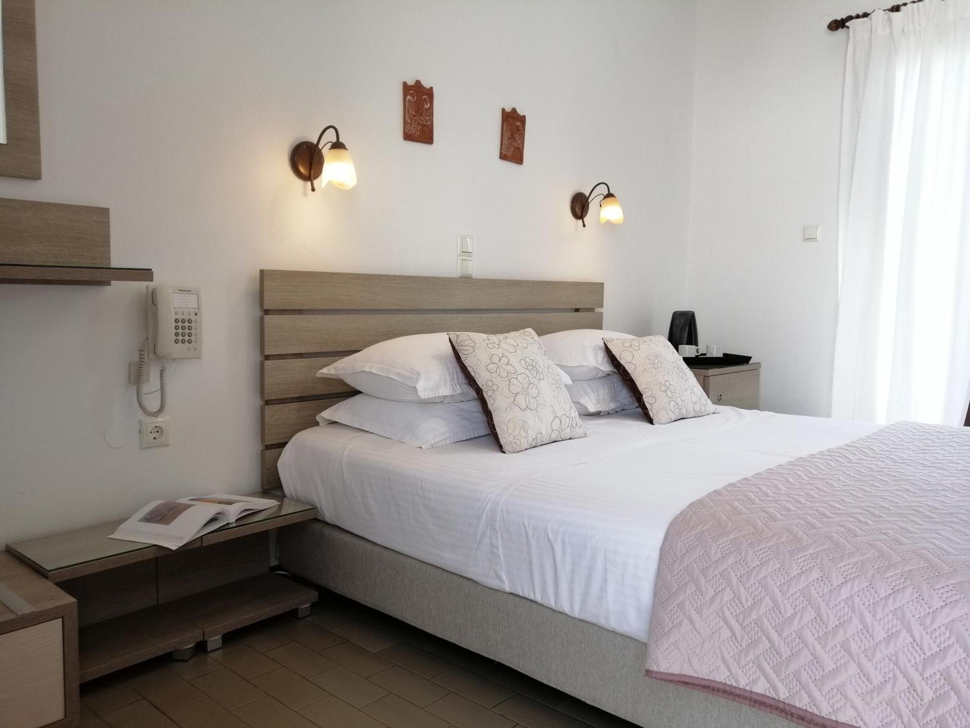 Christina Hotel Naoussa Zimmer foto