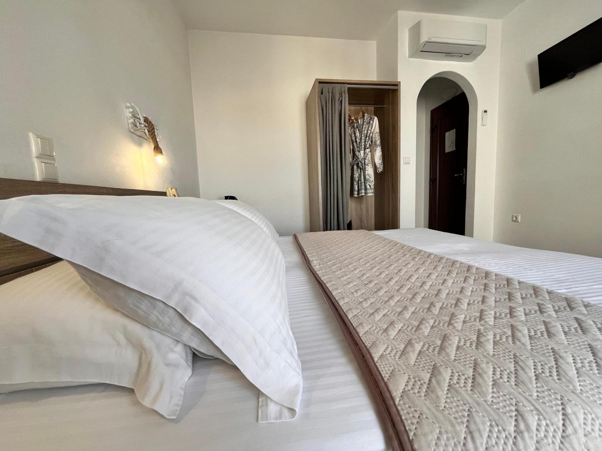 Christina Hotel Naoussa Zimmer foto