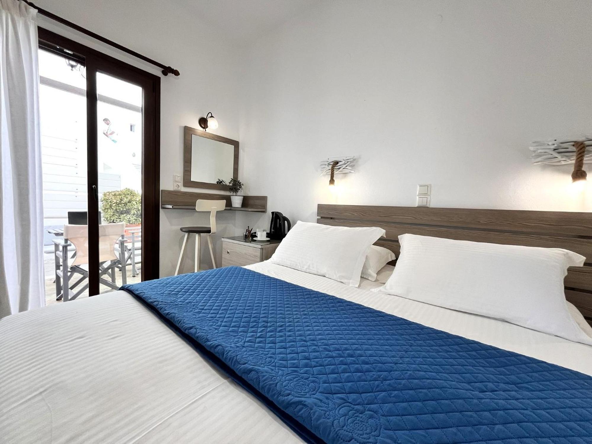 Christina Hotel Naoussa Zimmer foto